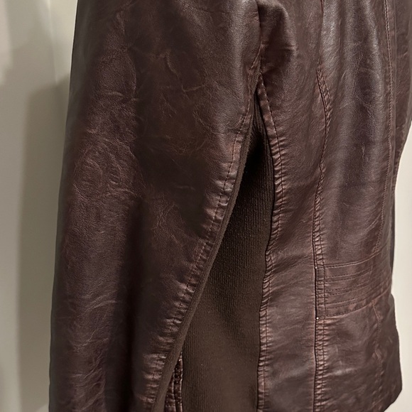 Maurices Brown faux Leather motoJacket Size Medium - Picture 5 of 11